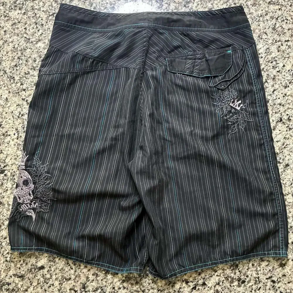 Micros Pinstripe Skull Crown Board Shorts Mens Size 32 Swim Trunks
